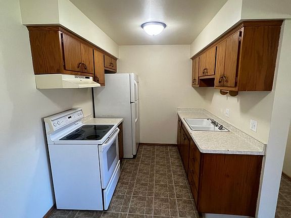 3rd image of 5414 58th Ave #17
