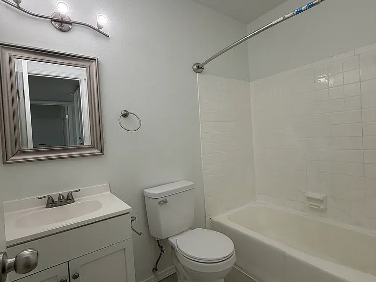 10624 Towner Ave NE #C — Photo 18