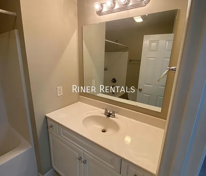 1411 Natural Spring Ln — Photo 16