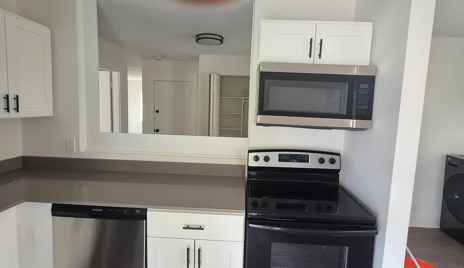 Amoskeag Apartments — Photo 2