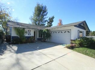19856 Merryhill St, Santa Clarita, CA 91351