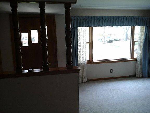 3rd image of W154N11640 Daniels Dr