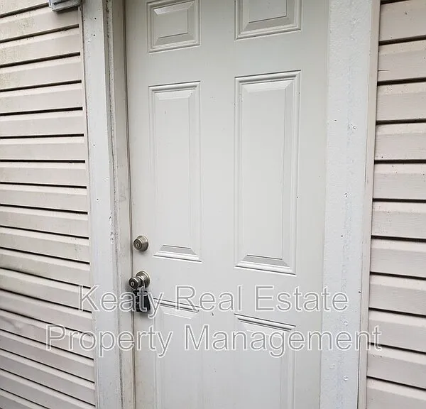 809-3 Fox Run Dr — Photo 1