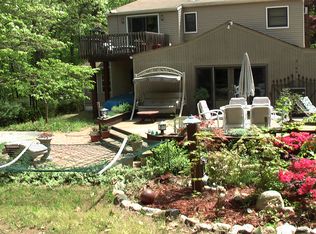 6 Bernard St, Northport, NY 11768