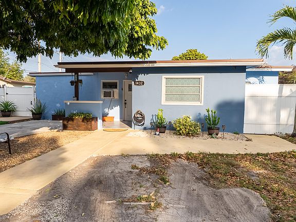 2nd image of 1432 SW 26th Avenue