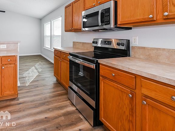 4th image of 836 Bonaparte Landing Ct