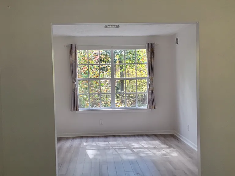 1376 Heritage Glen Dr — Photo 12