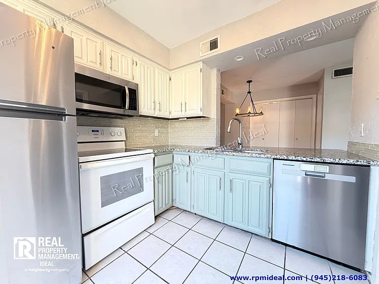 835 Dublin Dr #835C — Photo 9