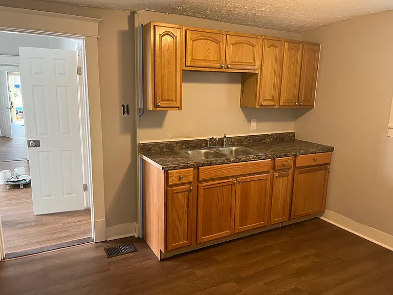 1763 W Gaulbert Ave — Photo 11