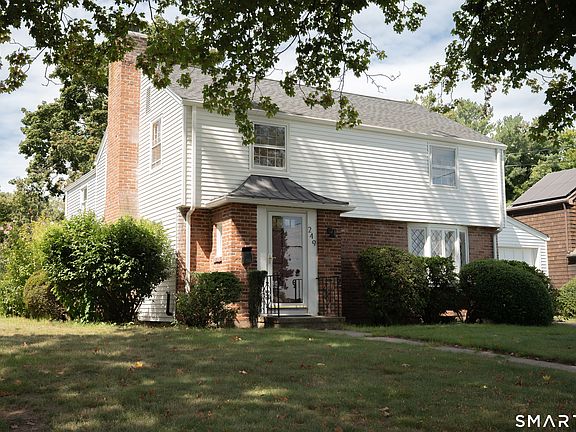 3rd image of 249 Ridge Road
