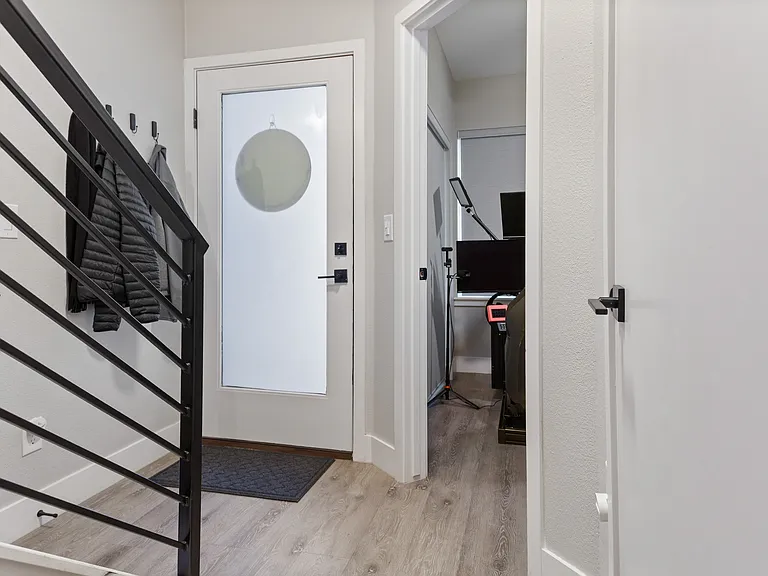 3830 N Jason St #6 — Photo 3
