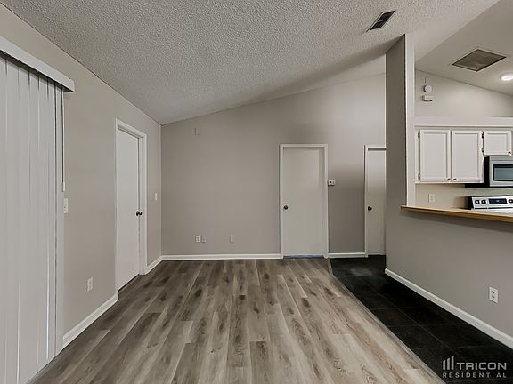 4th image of 1689 Ashwood Cir