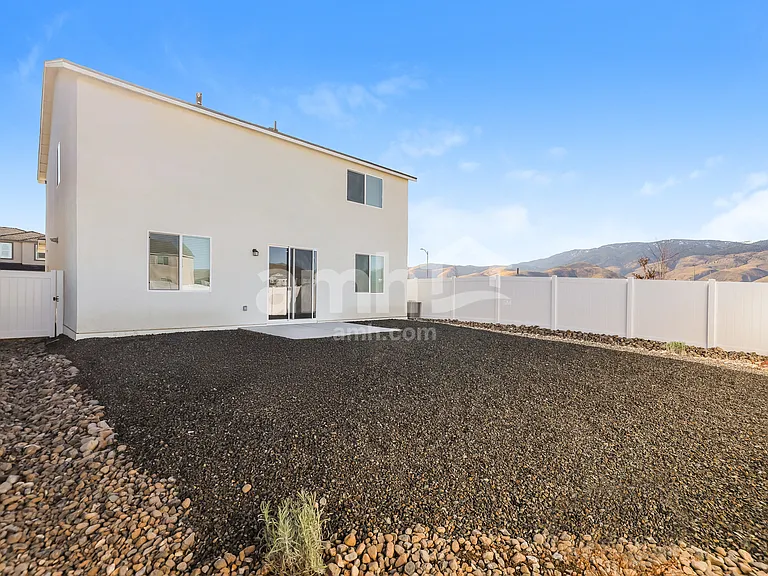 2332 Devin Ave — Photo 15