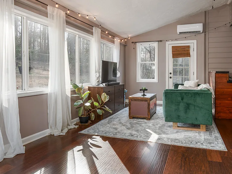 864 Hilton Dr — Photo 25