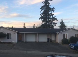 705 147th St SW #B, Lynnwood, WA 98087