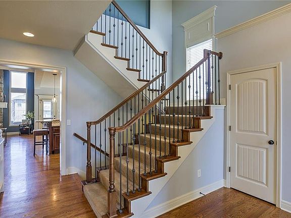 2nd image of 4409 NE Georgian Dr