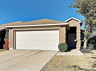 4008 Houston Dr, Heartland, TX 75126