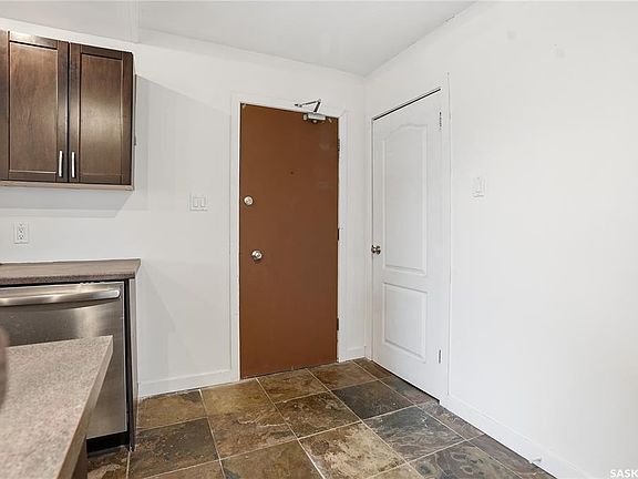 3rd image of 833 B Ave N #13