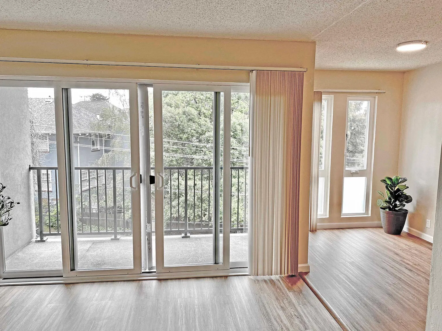 2 bed, 900 sqft, $2,495 — Photo 1