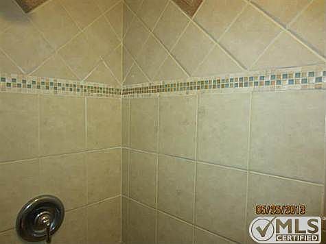 4th image of 5805 Vanguard Ct