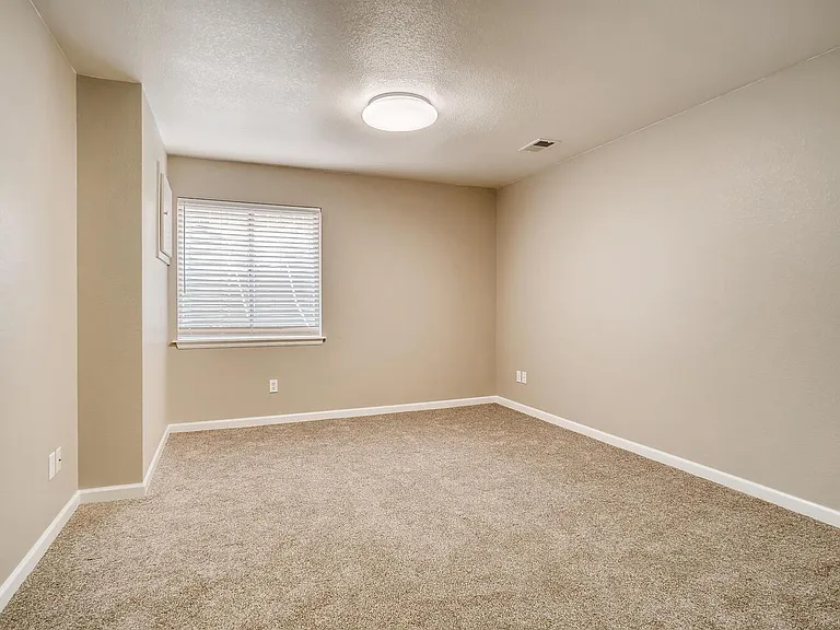 18947 E Baker Pl — Photo 21
