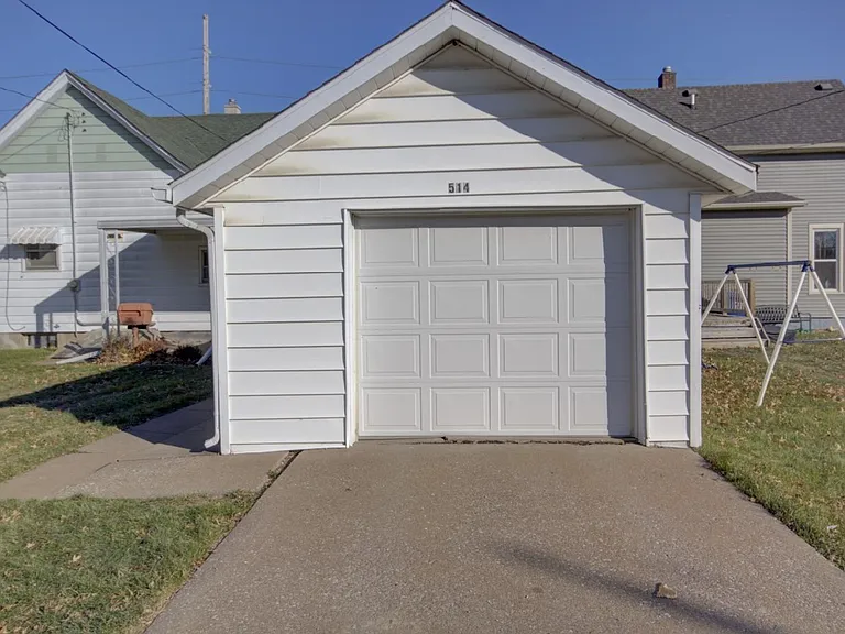 514 S Clark St — Photo 35