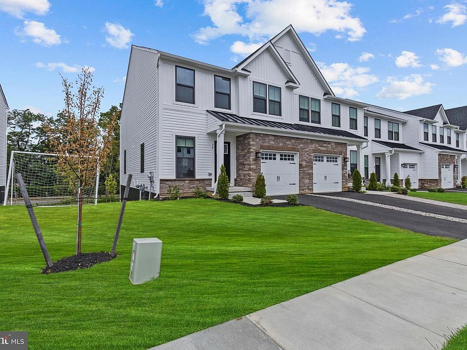 1st image of 74 Rosemary Way