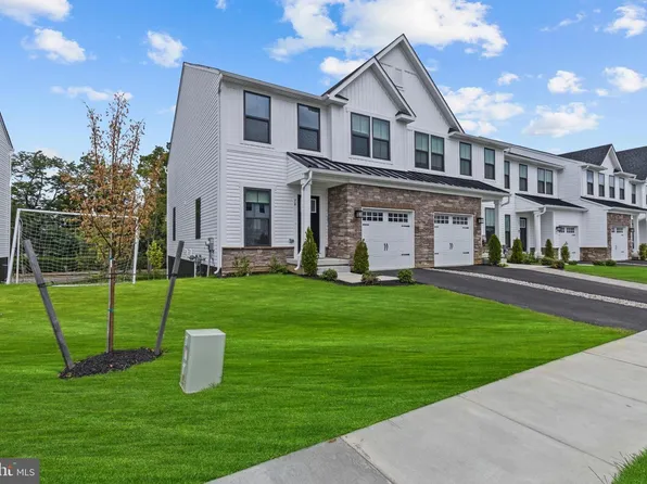 74 Rosemary Way, Mount Laurel, NJ 08054
