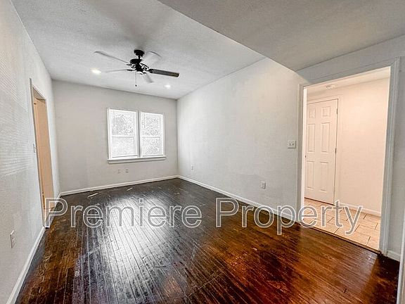 4th image of 3319 E 30th St APT 1W