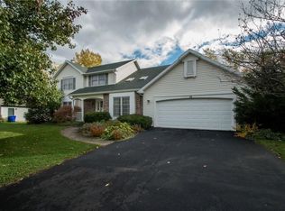 16 Talamora Trl, Brockport, NY 14420