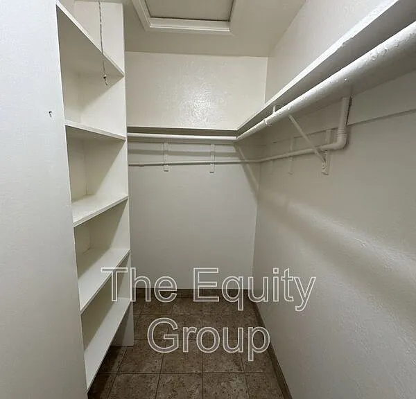 397 N Valencia Blvd — Photo 8