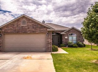 2215 100th St, Lubbock, TX 79423