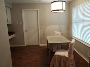 2730 S Kitchen Dr, Port Neches, TX 77651
