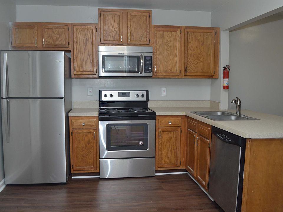 1st image of 1109 Van Buren Way