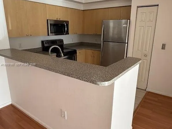 8070 N Nob Hill Rd APT 205, Fort Lauderdale, FL 33321