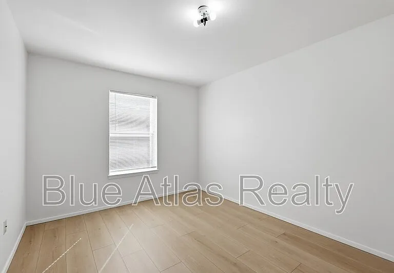 125 Cambridge Dr #4 — Photo 11