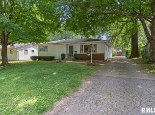506 W Chestnut St, Chatham, IL 62629