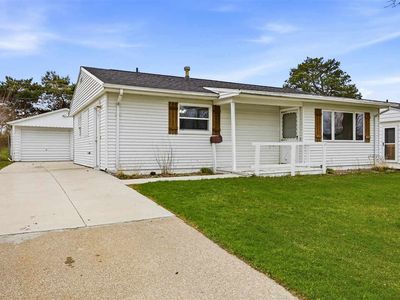 1051 Clifton St NE, Cedar Rapids, IA, 52402