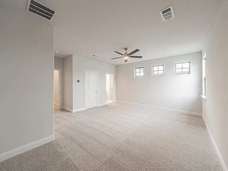 9709 Thorncrown Ln — Photo 33