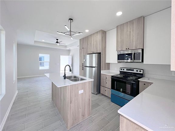 3rd image of 508 N Alexandrite Ave #1
