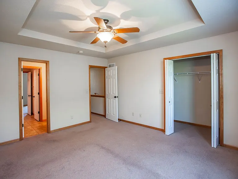 724 Oakbrook Pl — Photo 7