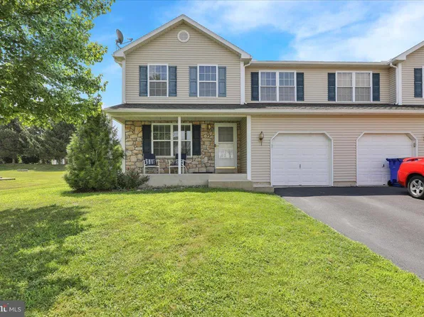 26 N Calais Dr, Reading, PA 19605