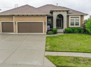 24657 W 112th Ter, Olathe, KS 66061