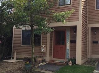 68 Greenway Ln, Rye Brook, NY 10573