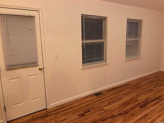 5th image of 34 Grove St Unit 2