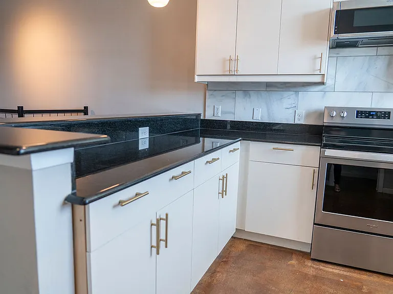 310 S Jensen Dr — Photo 5