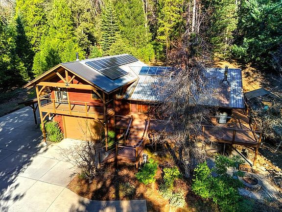 3rd image of 575 Frost Hill Rd