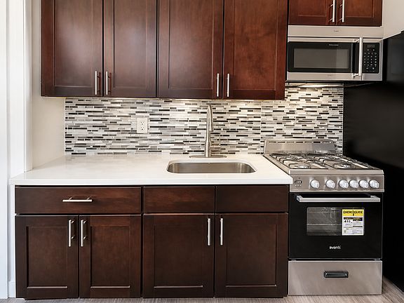 2nd image of 149 Zabriskie St #21AA
