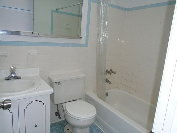 2nd image of 7612 113th St APT 2