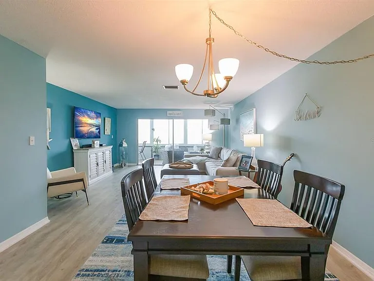 1255 E Peppertree Dr #501 — Photo 9